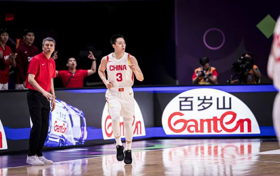 com, 阵容集训的