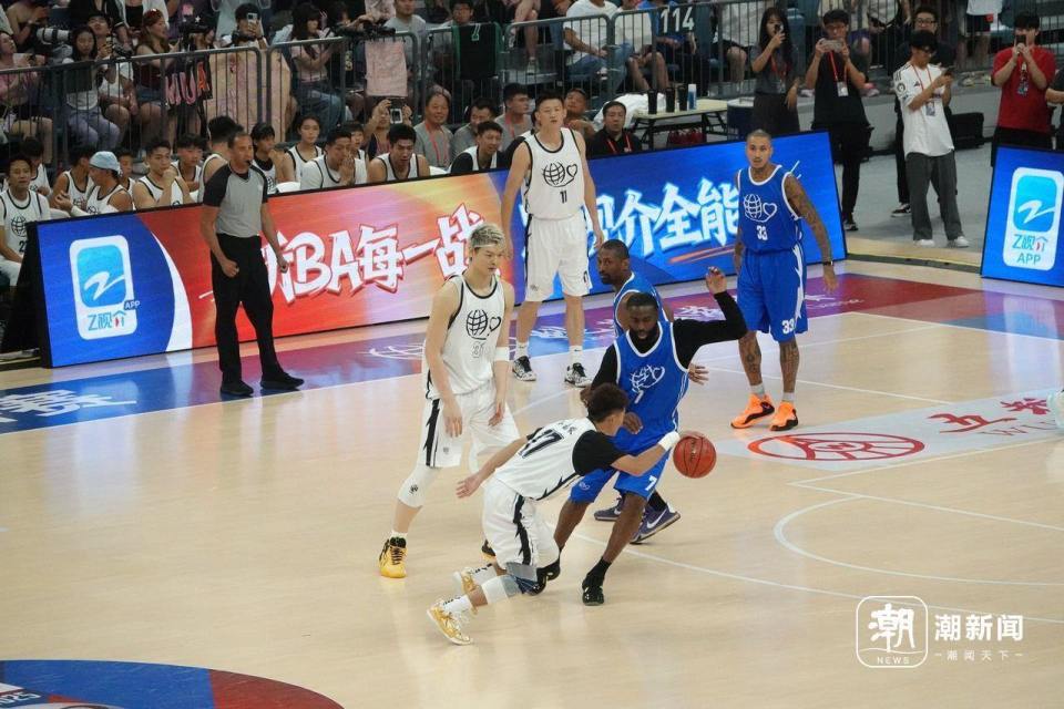 UAKpQ, 明星表演, com