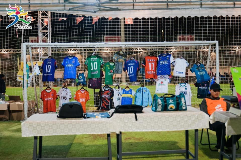 om, 吸引了企业, 与的机会 om, 吸引了企业, 与的机会